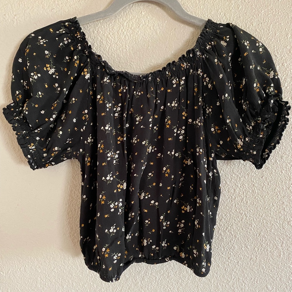 American Eagle cropped, tie back top.